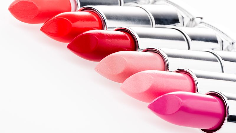 Warna lipstick untuk kulit sawo matang - Variasi lipstik
