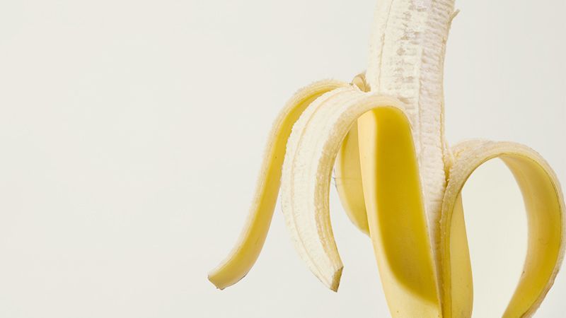 Cara menghilangkan jerawat dan bekasnya - Kulit pisang