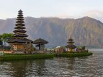 Tempat Wisata di Bali - Pura Ulun Danu