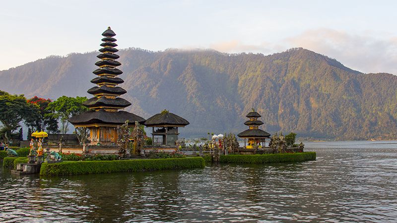 Tempat Wisata di Bali - Pura Ulun Danu